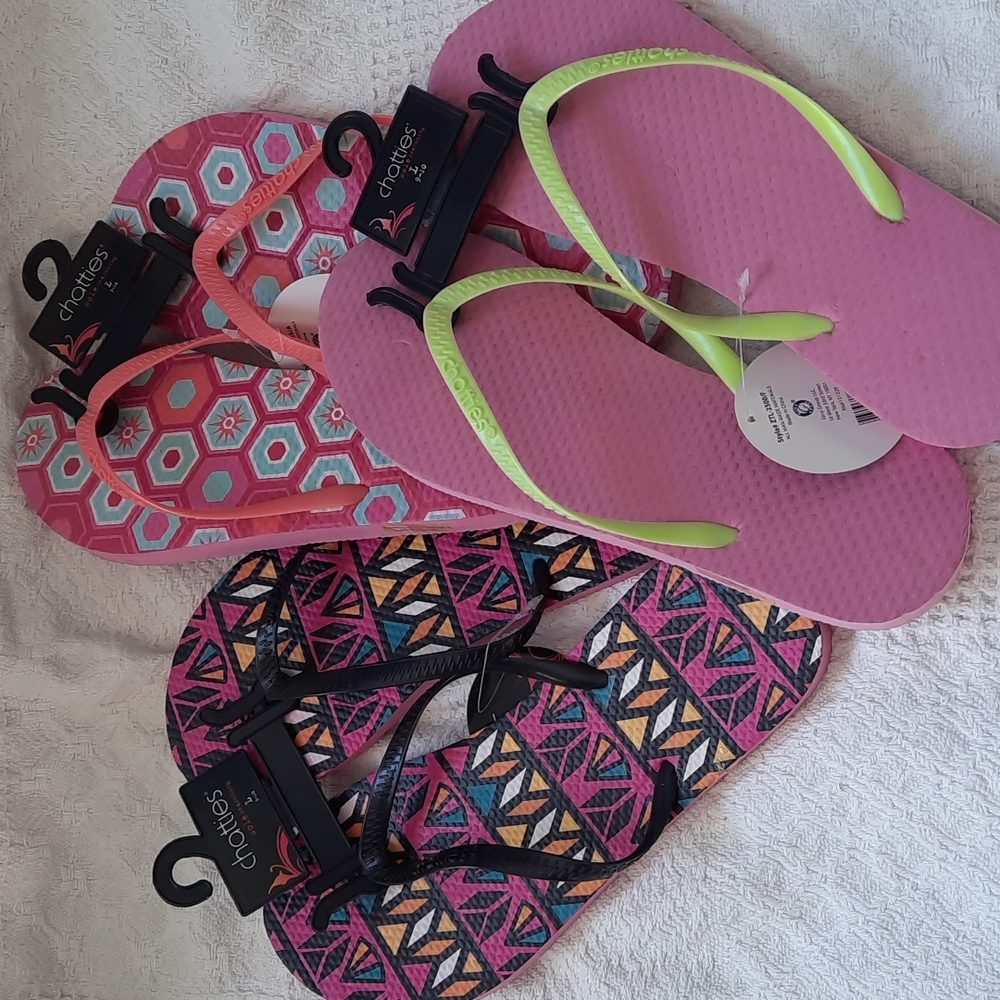Flip Flops Chatties Colorful Fun Footwear Beach Pool Cruise Pedicure NWT